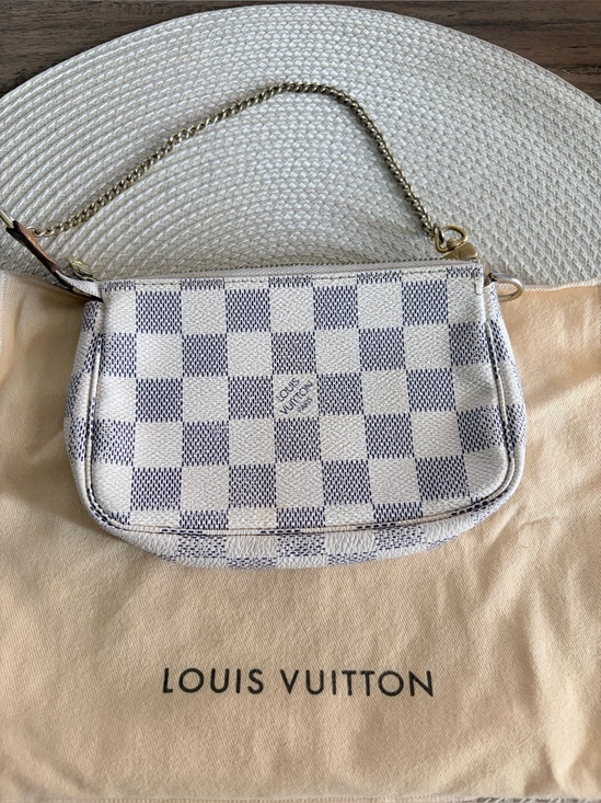 Louis Vuitton Handbags - Authentic Louis Vuitton Damier Azur Pochette Accessory Pouch
